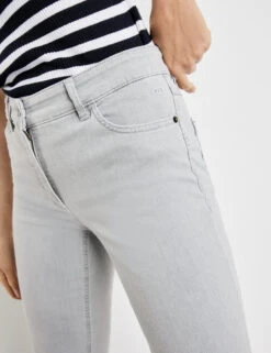 Gerry Weber 5-Pocket Jeans Straight FitKurzgröße 11 Gerry Weber 5-Pocket Jeans Straight FitKurzgröße -Gerry Stil Geschaft 5 pocket jeans straight fit kurzgroesse 100