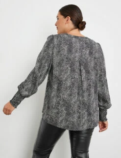 Bluse Aus Nachhaltiger Qualität 12 Bluse Aus Nachhaltiger Qualität -Gerry Stil Geschaft bluse aus nachhaltiger qualitaet 104