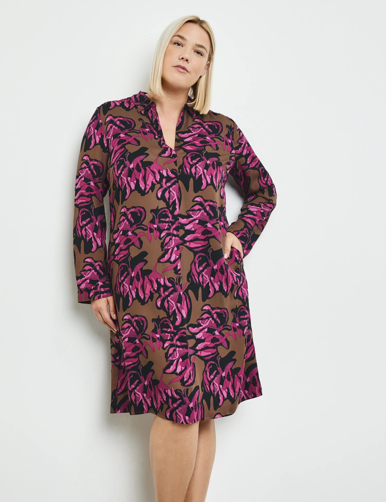 Blusenkleid Aus Satin-Qualität 1 Blusenkleid Aus Satin-Qualität