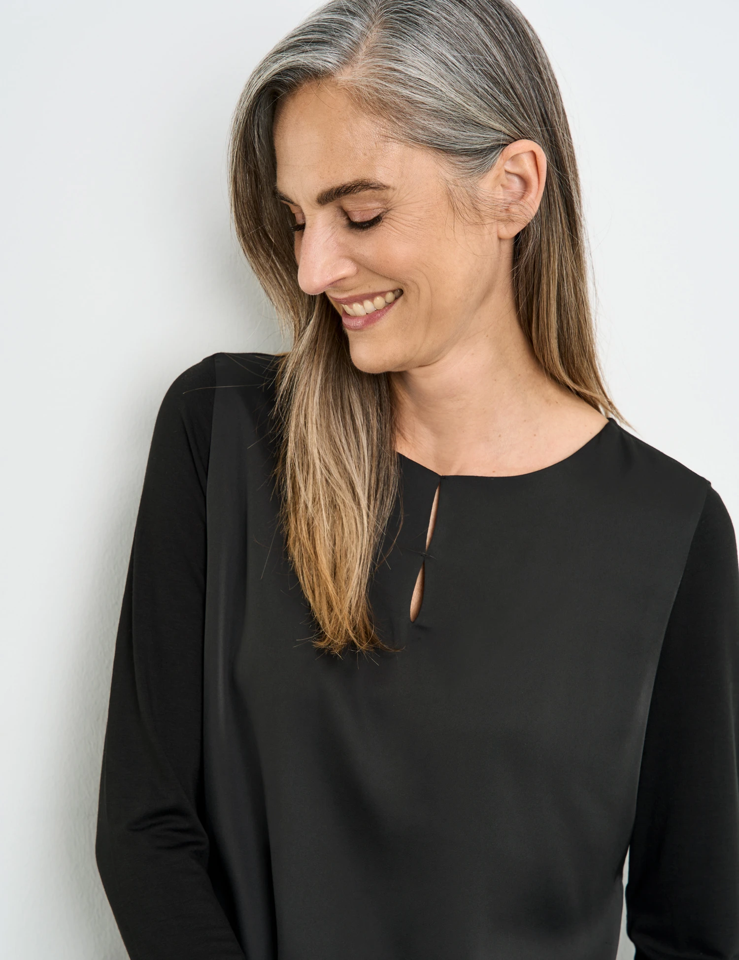 Gerry Weber Blusenshirt Mit Material-Patch Und Elastischem Saum 4 Gerry Weber Blusenshirt Mit Material-Patch Und Elastischem Saum – Bild 4