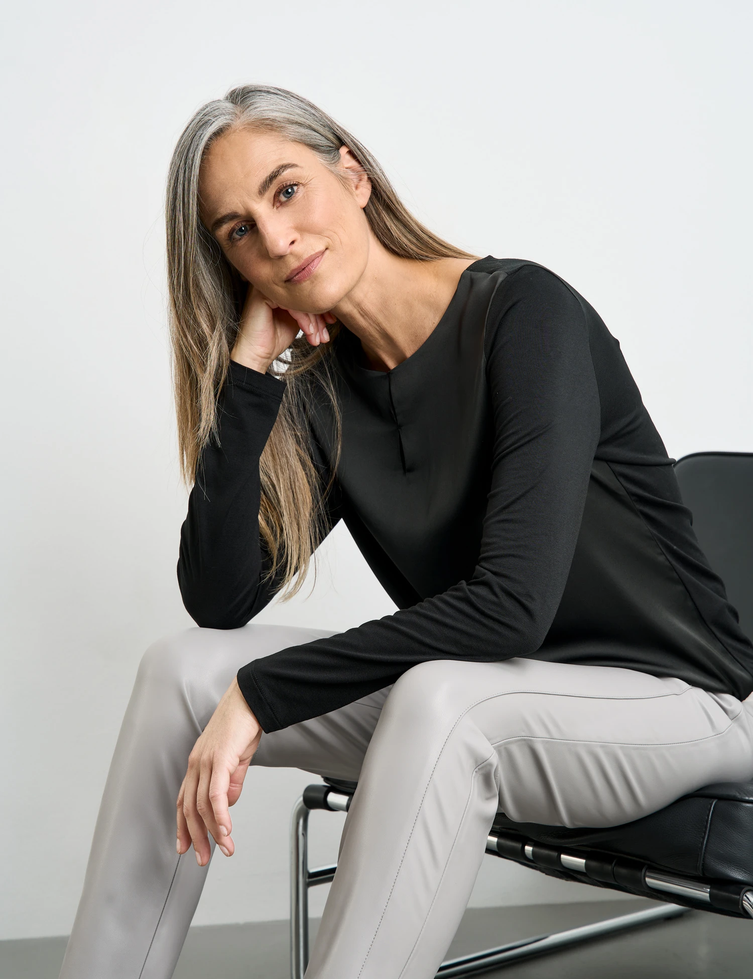 Gerry Weber Blusenshirt Mit Material-Patch Und Elastischem Saum 5 Gerry Weber Blusenshirt Mit Material-Patch Und Elastischem Saum – Bild 5