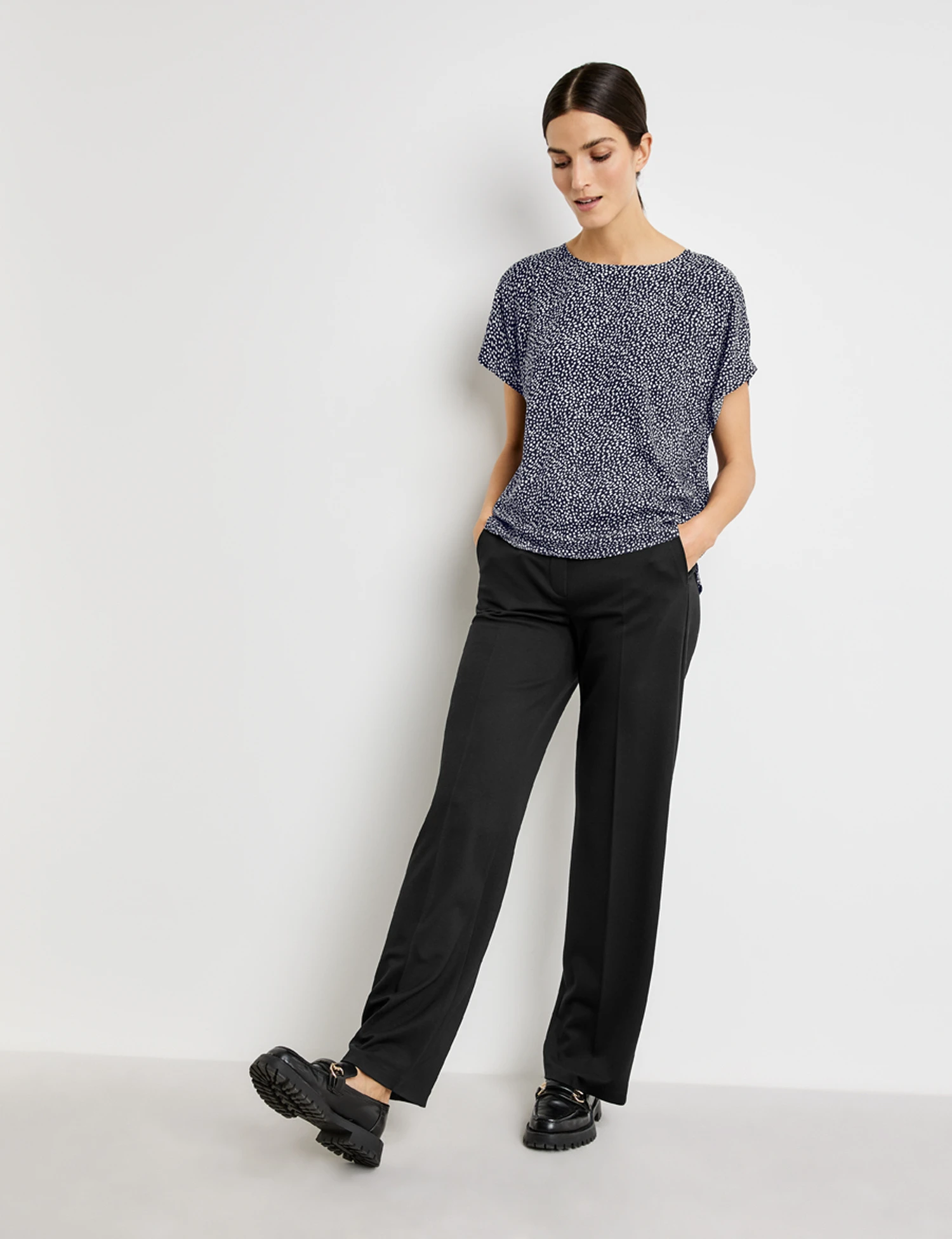 Gerry Weber Blusenshirt Mit Minimalmuster EcoVero 7 Gerry Weber Blusenshirt Mit Minimalmuster EcoVero – Bild 7