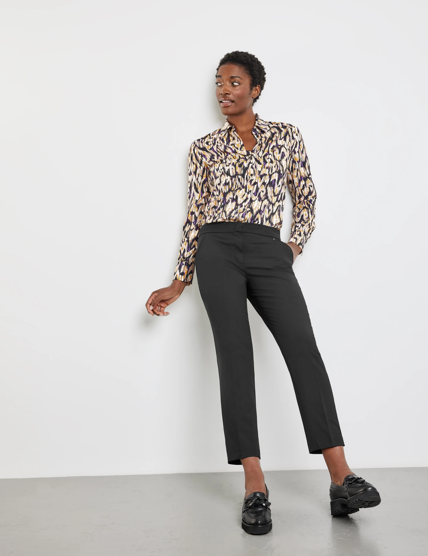 Gerry Weber Chino Citystyle Mit Rückseitigem Dehnbund 5 Gerry Weber Chino Citystyle Mit Rückseitigem Dehnbund – Bild 5