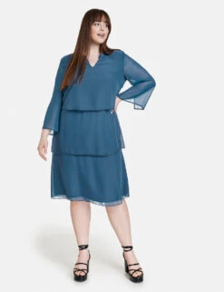 Elegantes Stufenkleid Aus Chiffon -Gerry Stil Geschaft elegantes stufenkleid aus chiffon 01