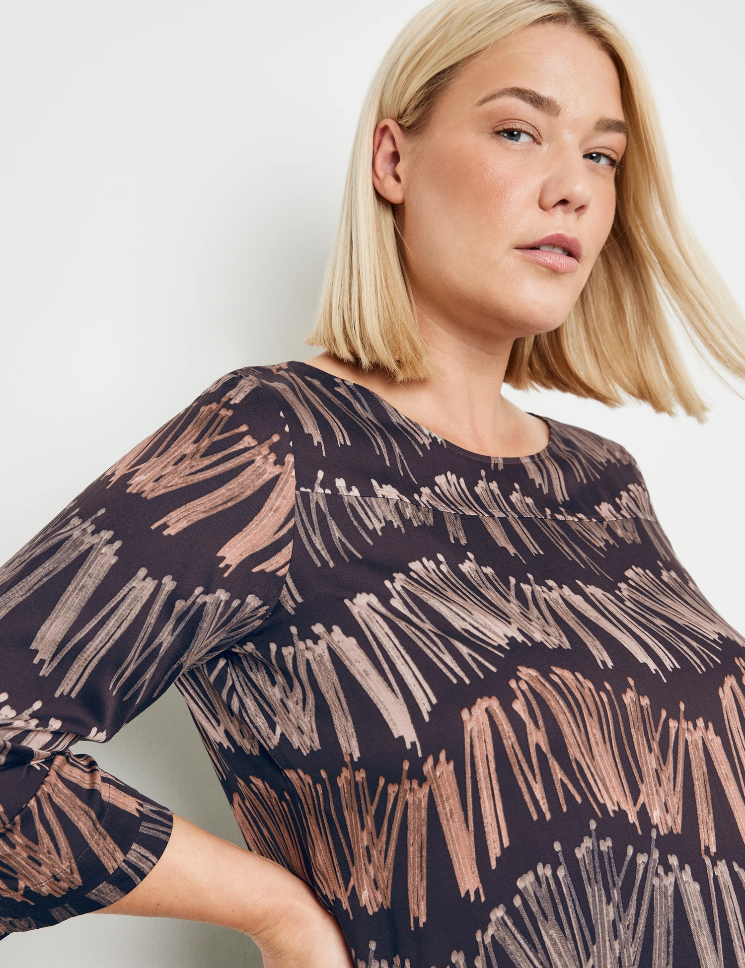 Fein Schimmernde 3/4 Arm Bluse 4 Fein Schimmernde 3/4 Arm Bluse – Bild 4