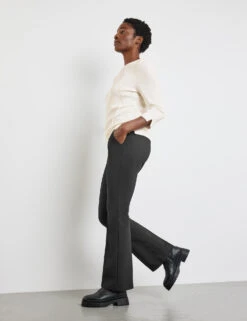 Gerry Weber Flared-Hose Mit Längsbiese Und Stretchanteil -Gerry Stil Geschaft flared hose mit laengsbiese und stretchanteil 102