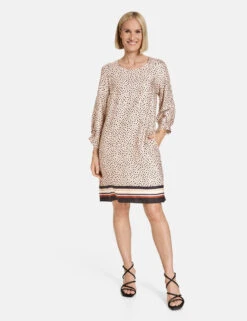 Gerry Weber Fließendes Kleid Mit Ballonärmeln -Gerry Stil Geschaft fliessendes kleid mit ballonaermeln 01