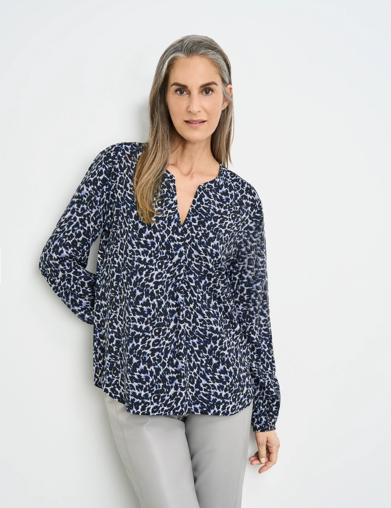 Gerry Weber Gemusterte Bluse Mit Falte Am Vorderteil 1 Gerry Weber Gemusterte Bluse Mit Falte Am Vorderteil