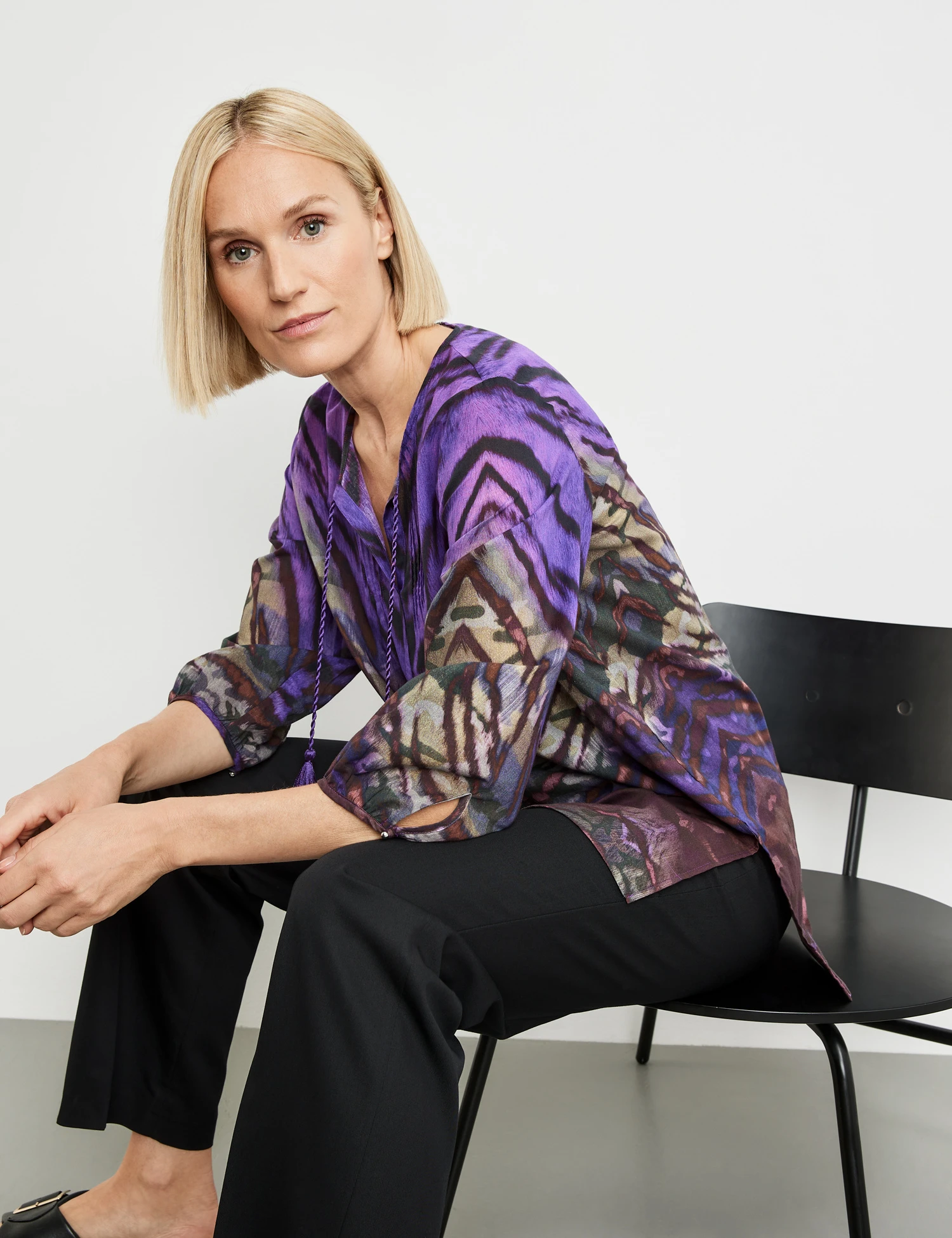 Gerry Weber Gemusterte Longbluse Mit Biesen 5 Gerry Weber Gemusterte Longbluse Mit Biesen – Bild 5