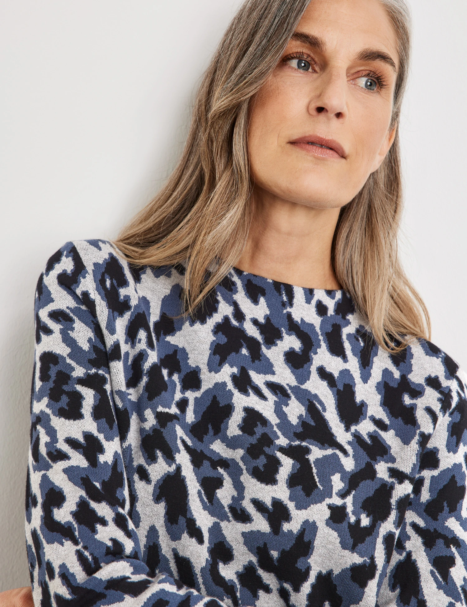 Gerry Weber Gemusterter Pullover Mit Kurzem Stehkragen 4 Gerry Weber Gemusterter Pullover Mit Kurzem Stehkragen – Bild 4