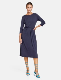 Taifun Gemustertes Jerseykleid Mit Wickeloptik -Gerry Stil Geschaft gemustertes jerseykleid mit wickeloptik 01