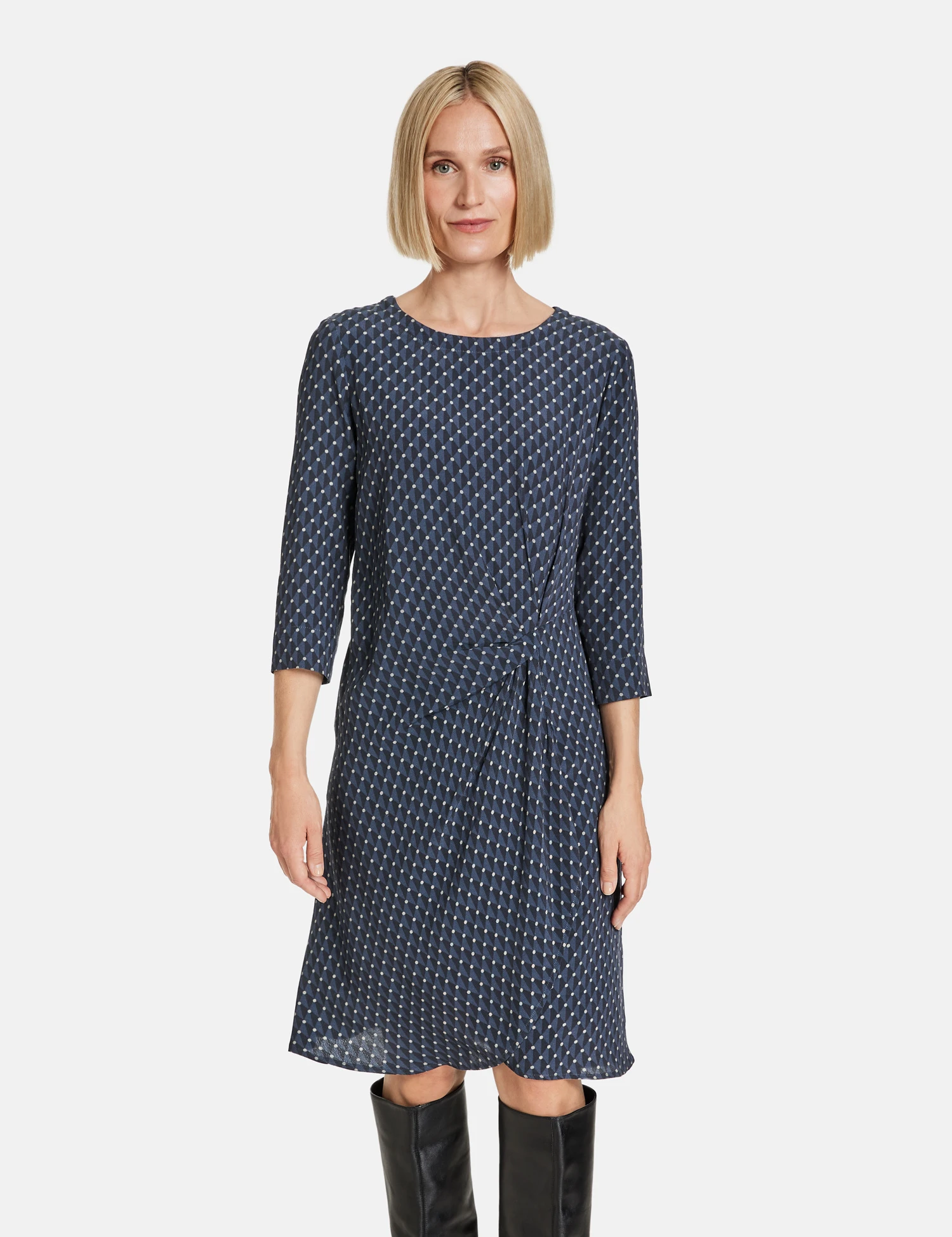 Gerry Weber Gepunktetes Kleid Mit Knotendetail 7 Gerry Weber Gepunktetes Kleid Mit Knotendetail – Bild 7