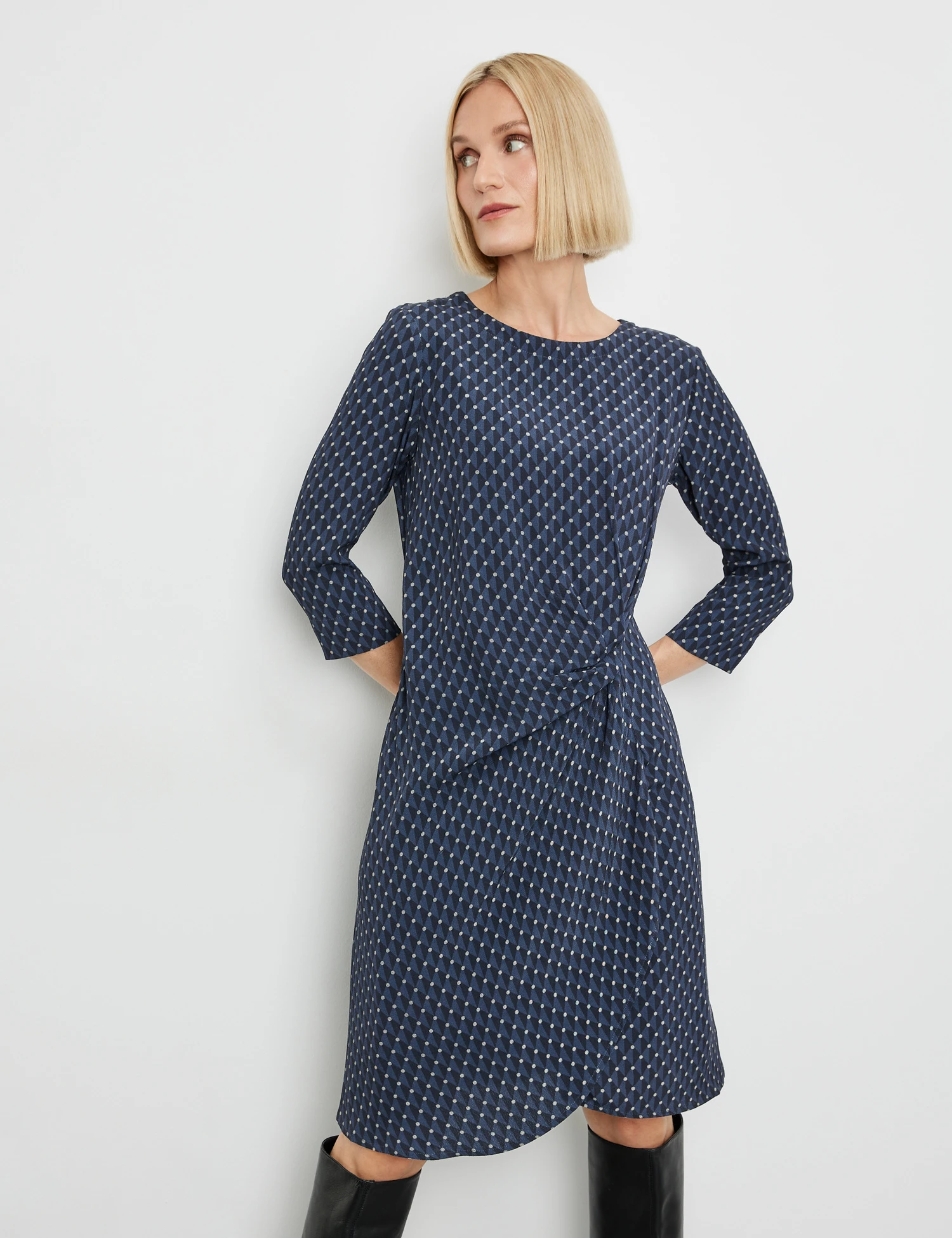 Gerry Weber Gepunktetes Kleid Mit Knotendetail 1 Gerry Weber Gepunktetes Kleid Mit Knotendetail