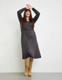 Kniebedeckendes Kleid Aus Interlock-Jersey