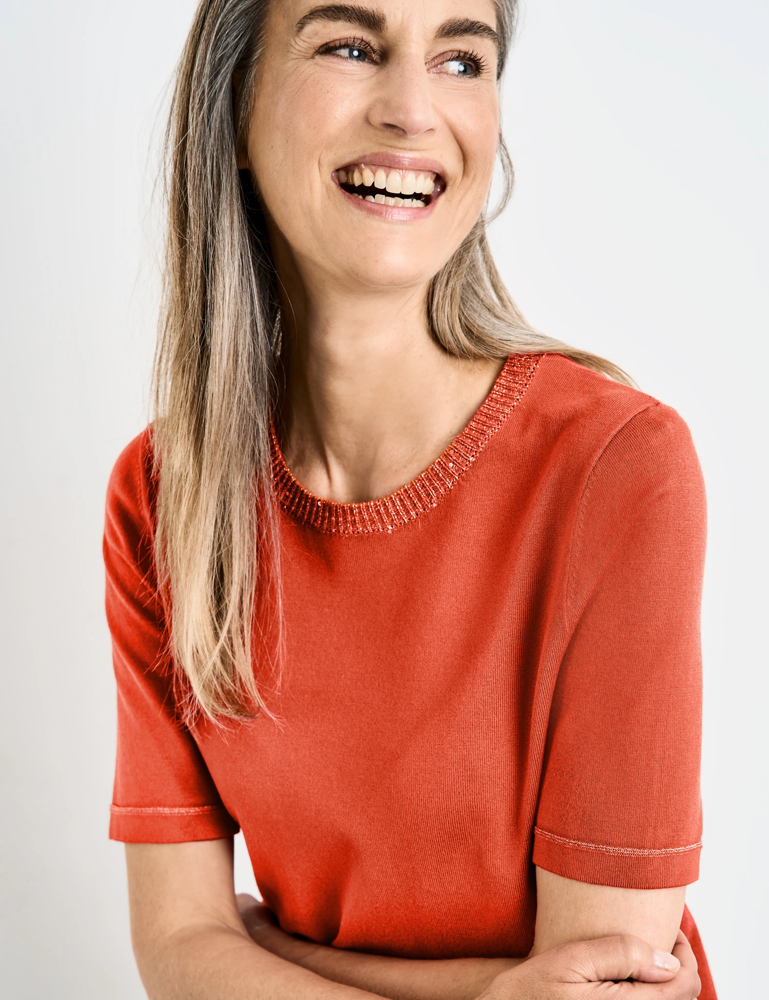 Gerry Weber Kurzarmpullover Mit Lurex-Details 4 Gerry Weber Kurzarmpullover Mit Lurex-Details – Bild 4