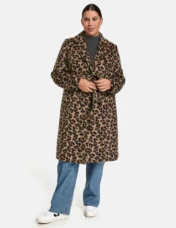 Kurzmantel Mit Leo-Dessin -Gerry Stil Geschaft kurzmantel mit leo dessin 01