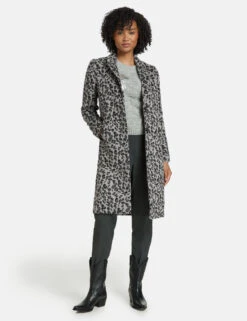 Taifun Kurzmantel Mit Leo-Muster -Gerry Stil Geschaft kurzmantel mit leo muster 01