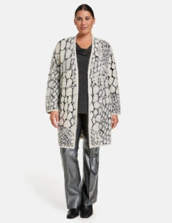 Lange Strickjacke Mit Jacquardmuster -Gerry Stil Geschaft lange strickjacke mit jacquardmuster 01