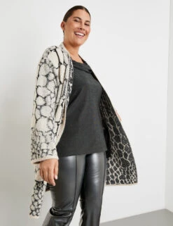 Lange Strickjacke Mit Jacquardmuster -Gerry Stil Geschaft lange strickjacke mit jacquardmuster 102