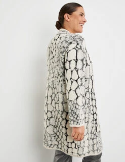 Lange Strickjacke Mit Jacquardmuster -Gerry Stil Geschaft lange strickjacke mit jacquardmuster 104