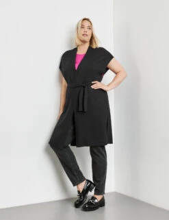 Lange Strickweste Mit Bindegürtel