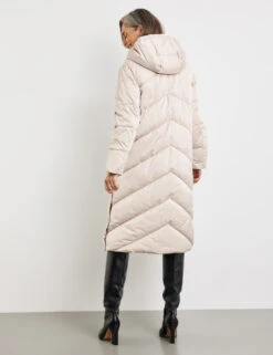 Gerry Weber Langer Steppmantel Mit Geknöpften Seitenschlitzen -Gerry Stil Geschaft langer steppmantel mit geknoepften seitenschlitzen 104