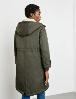 Gerry Weber Mantel Mit Taillen-Tunnelband Und Kunstfell-Besatz -Gerry Stil Geschaft mantel mit taillen tunnelband und kunstfell besatz 104