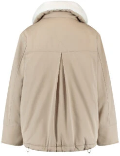 Gerry Weber Outdoorjacke Mit Aufgesetzten Taschen Und Webpelzbesatz -Gerry Stil Geschaft outdoorjacke mit aufgesetzten taschen und webpelzbesatz 03