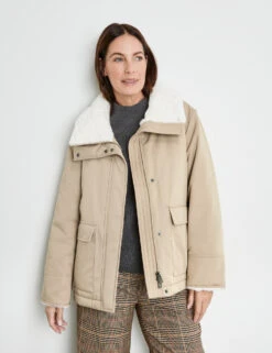 Gerry Weber Outdoorjacke Mit Aufgesetzten Taschen Und Webpelzbesatz