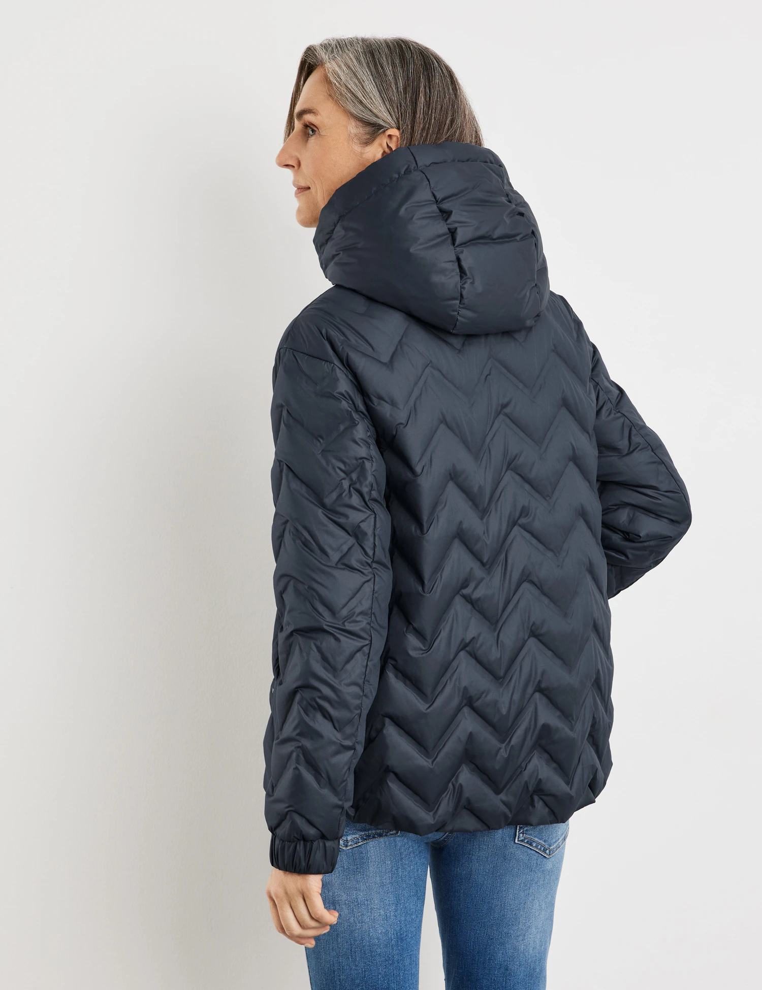 Gerry Weber Outdoorjacke Mit Seitlichen Zippern 6 Gerry Weber Outdoorjacke Mit Seitlichen Zippern – Bild 6