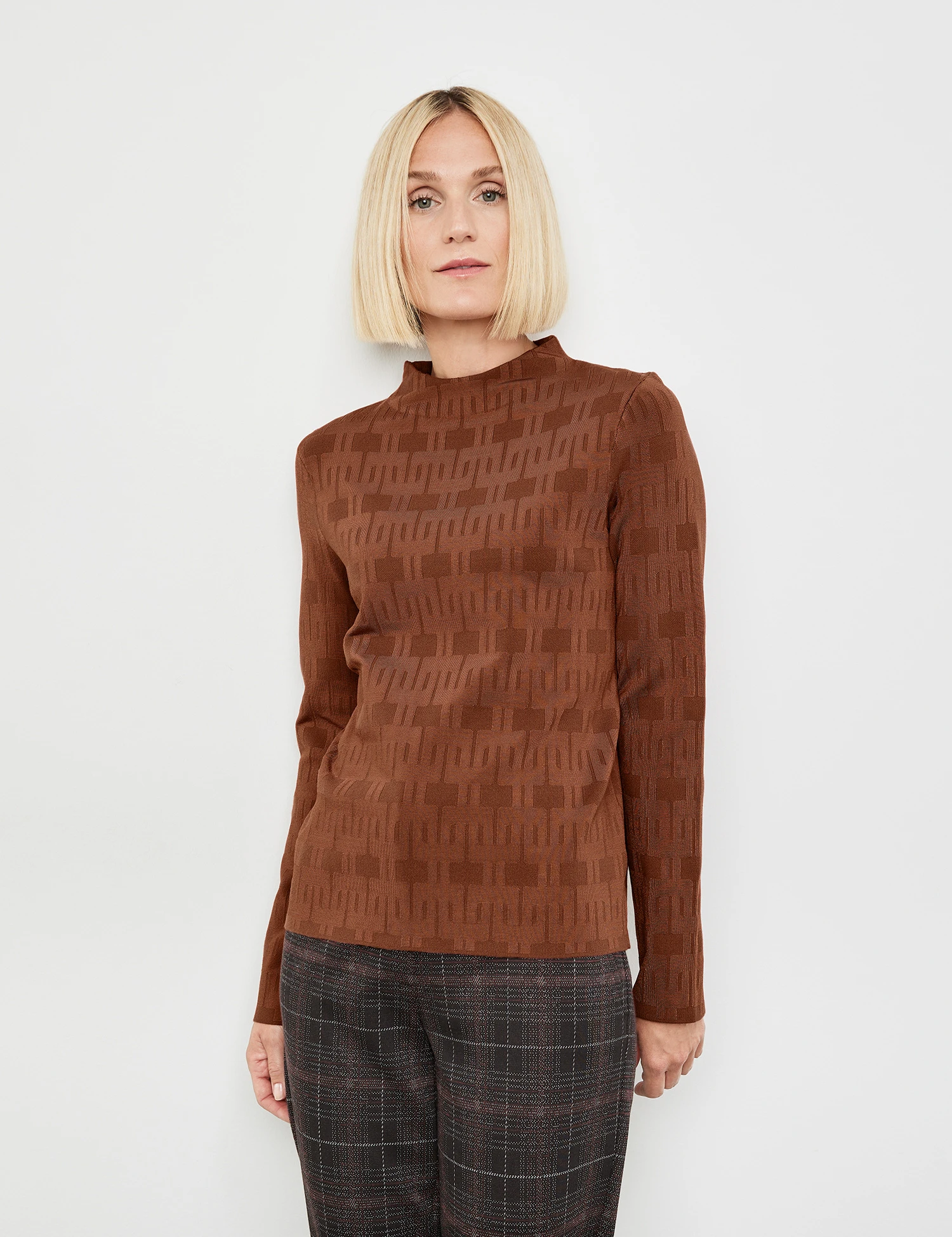 Gerry Weber Pullover Mit Kurzem Stehkragen Und Jacquard-Muster 1 Gerry Weber Pullover Mit Kurzem Stehkragen Und Jacquard-Muster