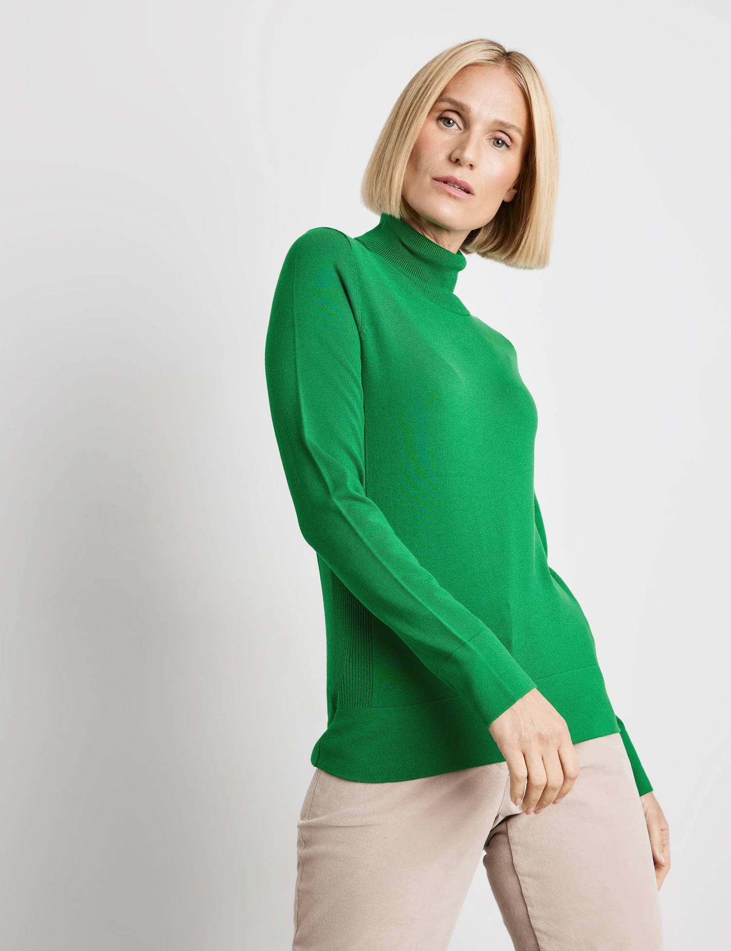 Gerry Weber Schlichter Rollkragenpullover Mit Rippstrick-Details 5 Gerry Weber Schlichter Rollkragenpullover Mit Rippstrick-Details – Bild 5