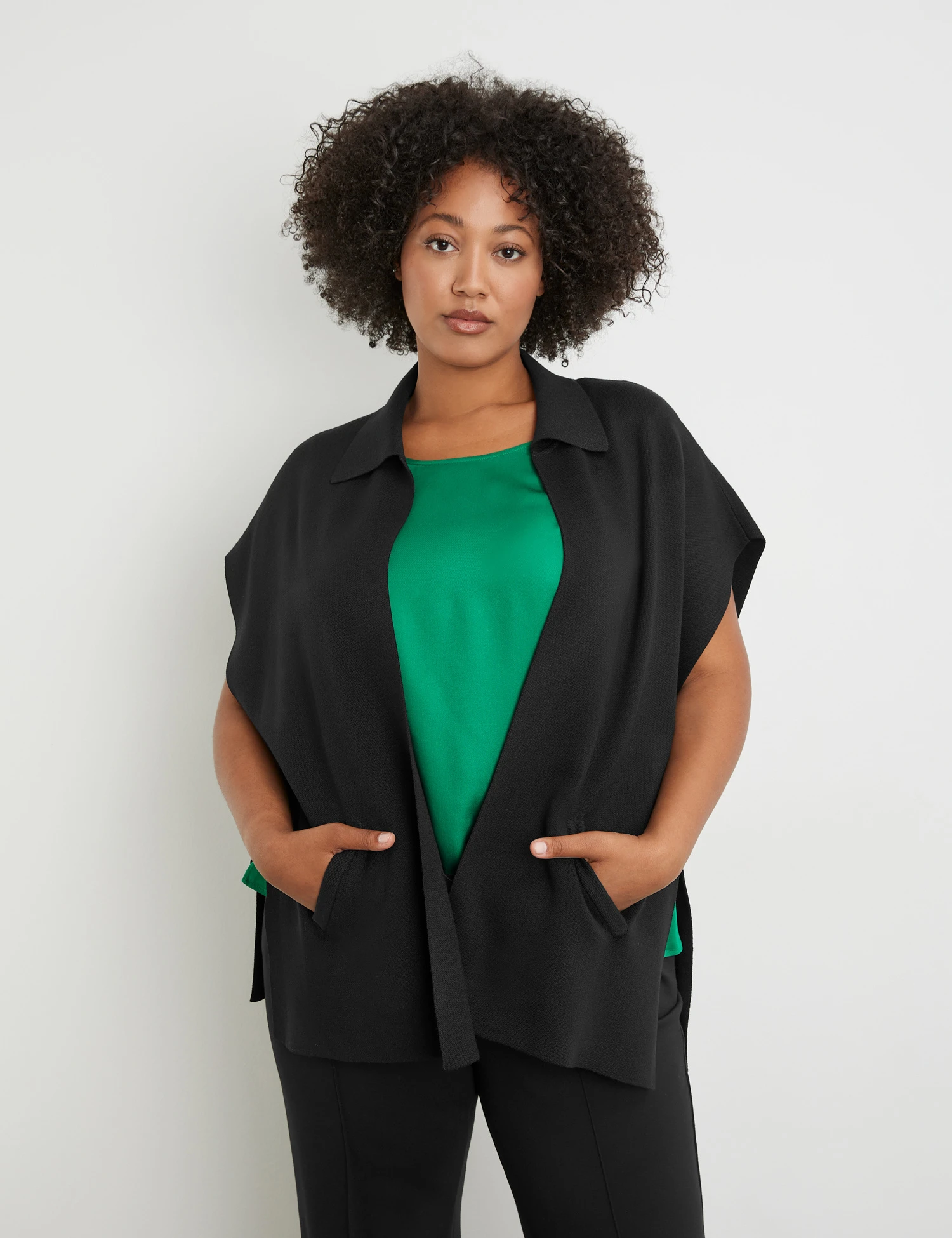 Strick-Poncho 1 Strick-Poncho