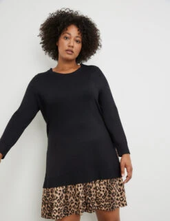 Strickkleid Mit Leomuster-Saum