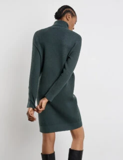 Gerry Weber Strickkleid Mit Rollkragen Und Knopfdetail Am Ärmel -Gerry Stil Geschaft strickkleid mit rollkragen und knopfdetail am aermel 104