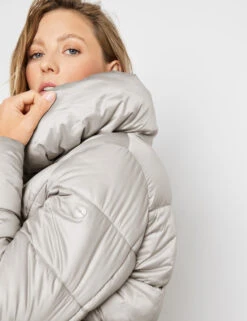 Taifun Taillierte Steppjacke Mit Volumenkragen -Gerry Stil Geschaft taillierte steppjacke mit volumenkragen 100