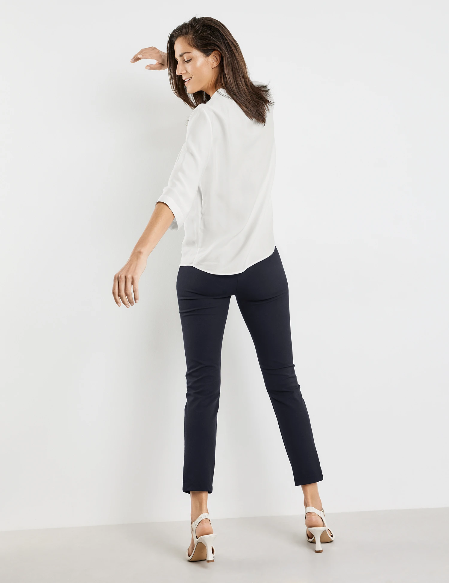 Gerry Weber Verkürzte Hose Slim Fit 6 Gerry Weber Verkürzte Hose Slim Fit – Bild 6